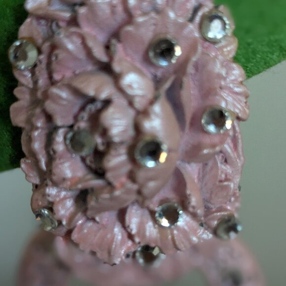 Vintage 50s Pink Molded Flower Earrings - Rhinestone Dangle Clip-Ons - Picture 3 of 4